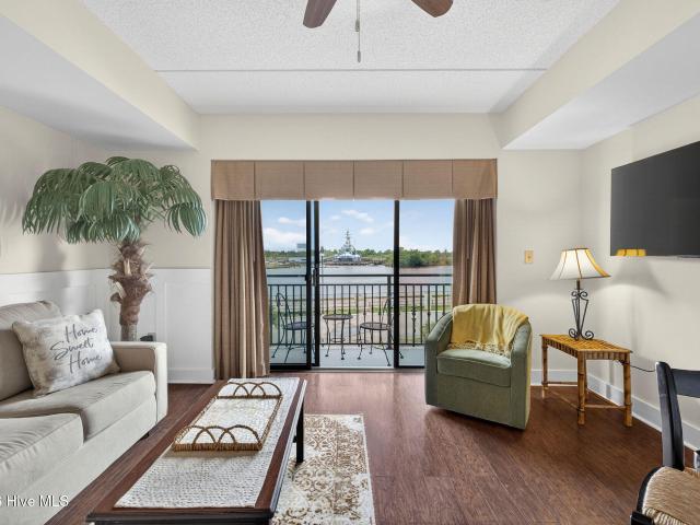 106 N Water Street # 302