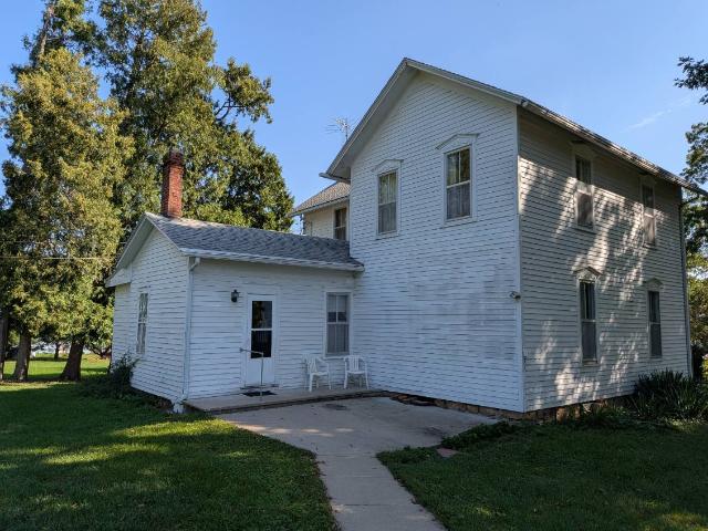 106 N Broadway Street
