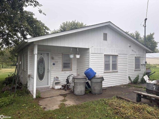 106 N Maple, Cincinnati, IA 52549