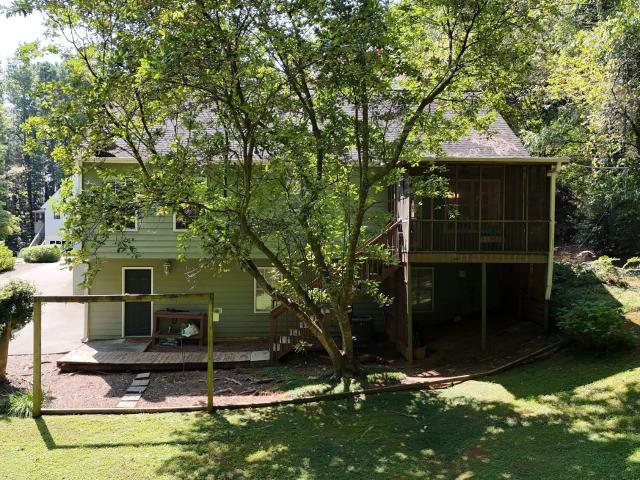 106 N Springs Drive