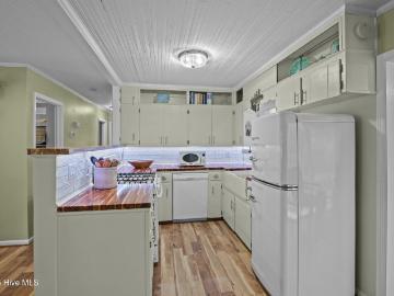 106 Norman Circle