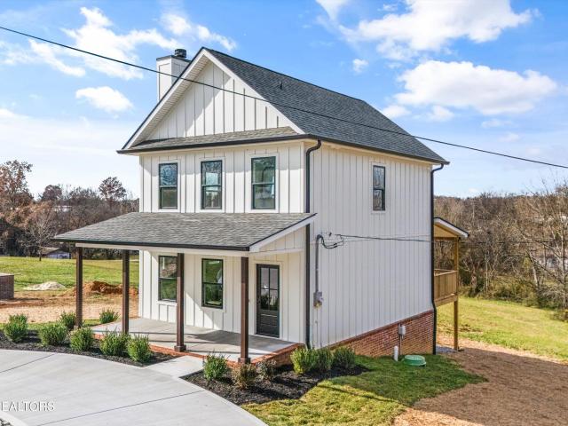 106 S Front Street