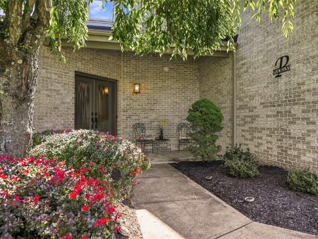 106 Sandlewood Dr