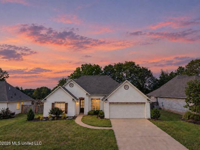 106 Sweetbriar Circle