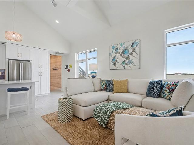 106 Porto Villageo Drive