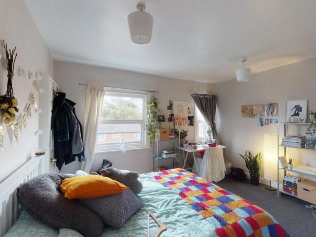 106 Portland Road Arboretum, NG7 4GP 4 bed terraced house to rent £2,687 pcm £620 pw