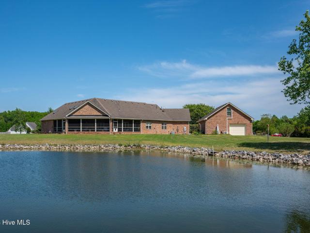 106 Phyllis Court
