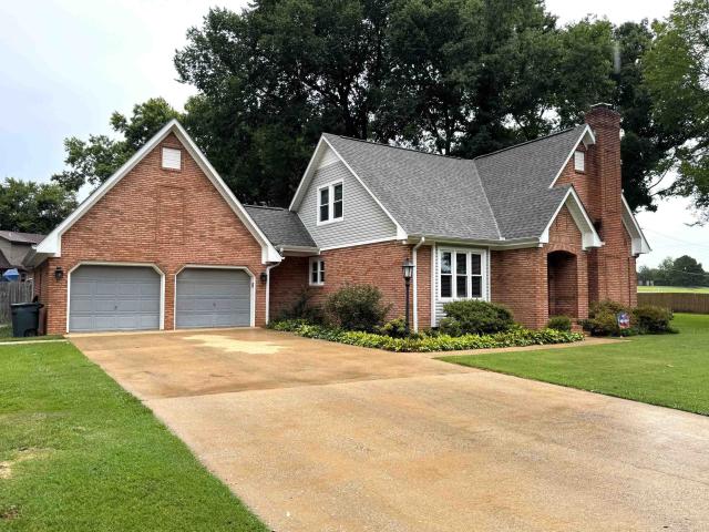 106 Royal Oak Rd