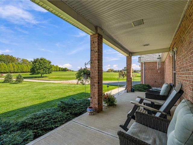 106 Rushford Ln