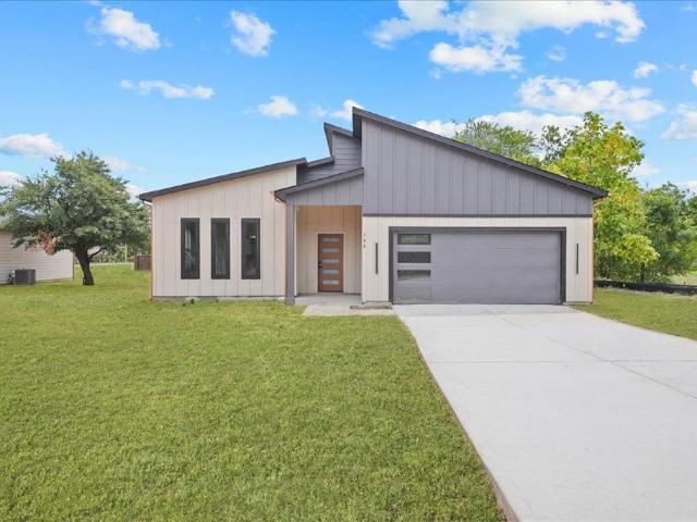 106 W Dogwood Trail