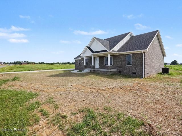 106 Woodford Dr