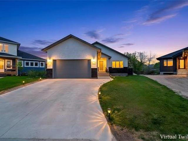 106 Woodridge Drive, Beausejour, MB, R0E 0C0 house for sale | Listing ID 202612 | Royal LePage