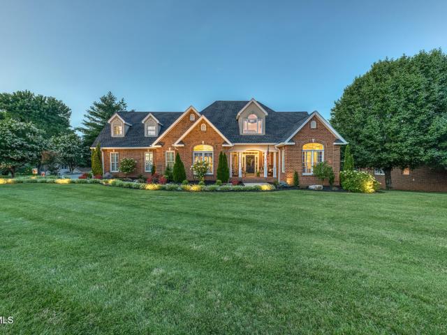 106 Wedgewood Circle