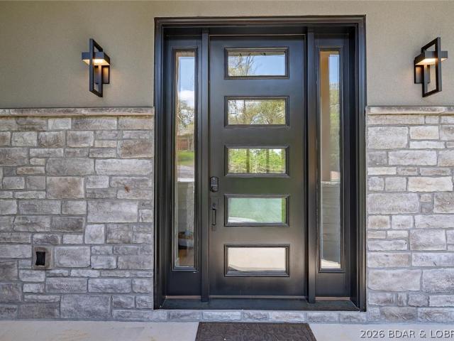 106 West Crossfox Trail