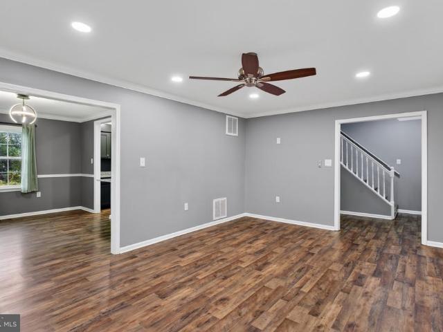 106 Tunis Court