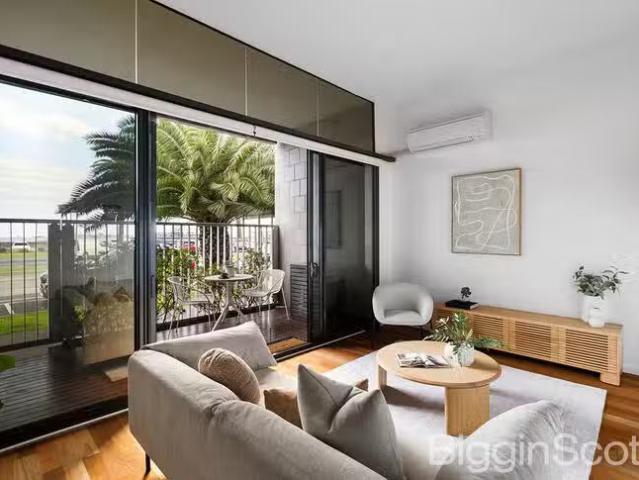 107/49 Beach Street, Port Melbourne, VIC 3207