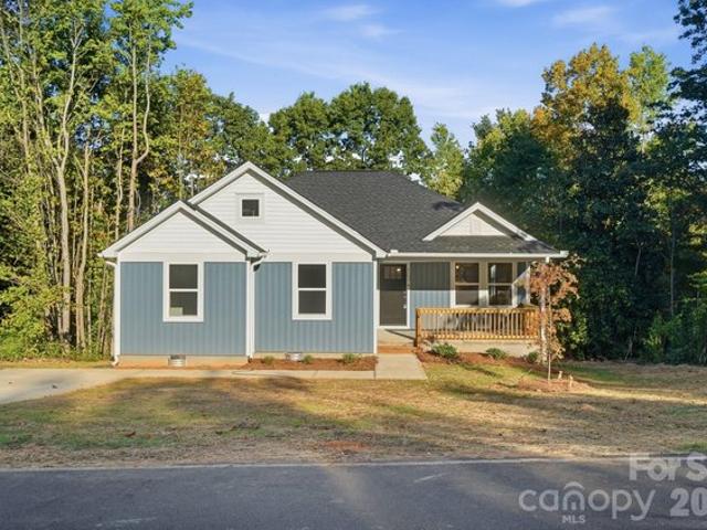 1074 Mountain Crest Dr, Kings Mountain, NC 28086