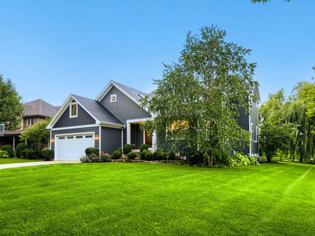 1074 Suffolk Court