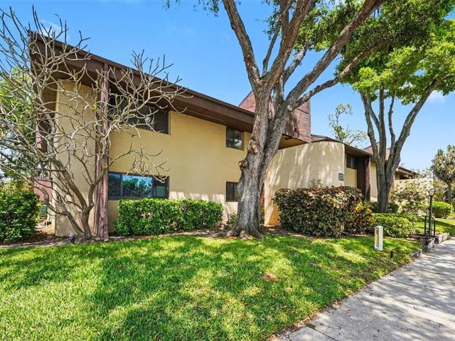 10755 Village Club Cir, Unit 101, St. Petersburg, FL 33716 | MLS #TB8497