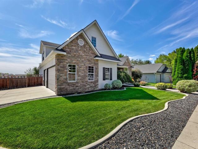 1075 N Falling Water Way