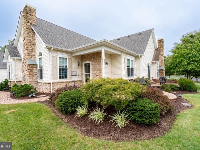 1075 Burgundy Circle