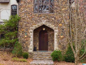 1075 Country Club Circle