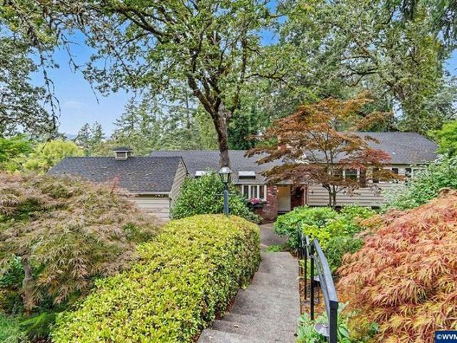 1075 Hansen Ave S, Salem, OR 97302