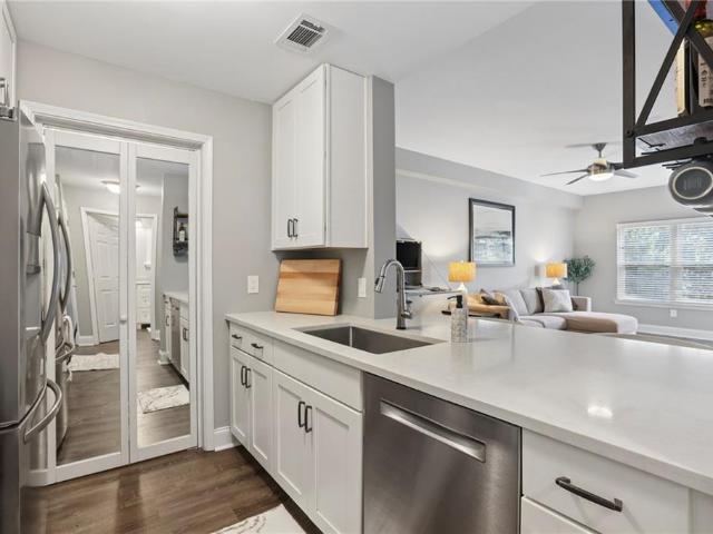 1075 Peachtree Walk NE A305