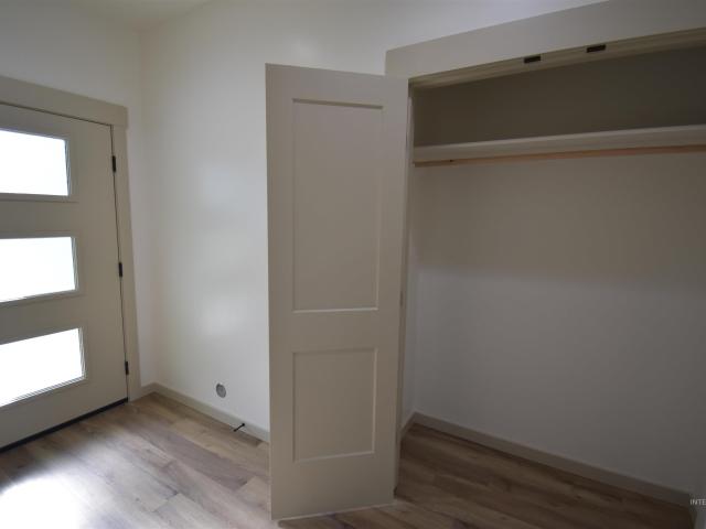 1075 W 10th Street
