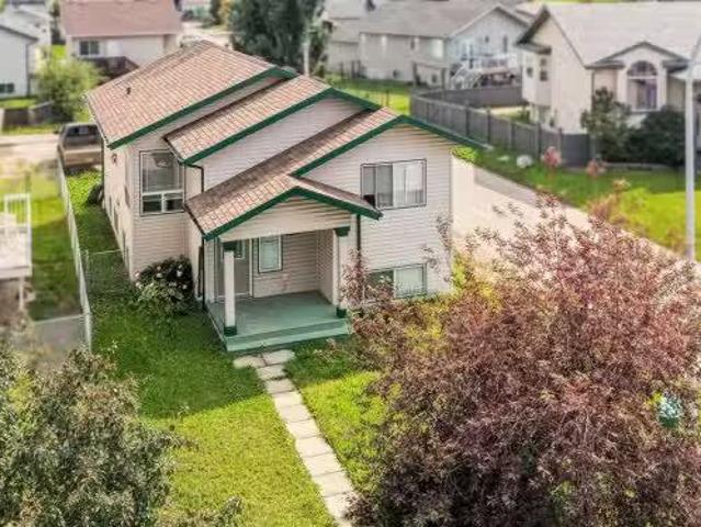 10761 74 Avenue, Grande Prairie, AB, T8W 2T2 house for sale.