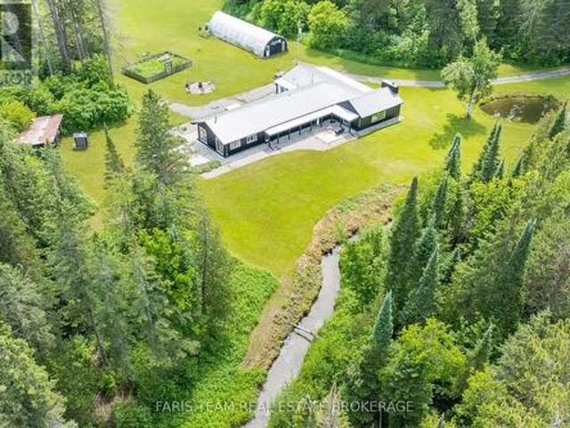 1076 Beaver Lane, Springwater, ON, P0B 1L0 house for sale | Listing ID S13682 | Royal LePage