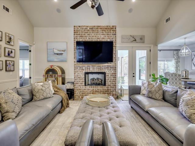 1076 Providence Ferry Road
