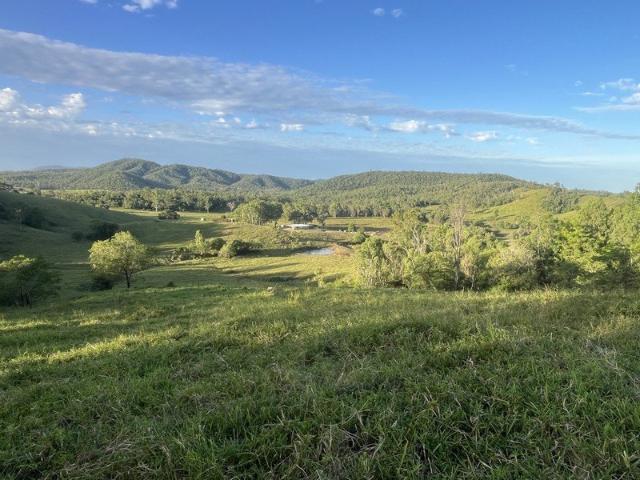 1077 Acres of Real Country, Views and All Under 50 Minutes from Mackay