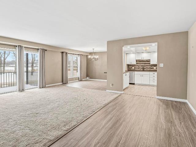 1077 Greenleaf Boulevard
