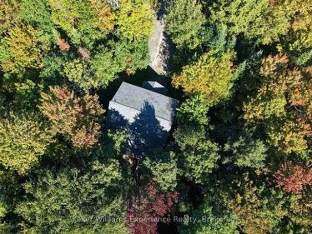 1077 Holiday Park Drive, Bracebridge Macaulay, ON, P1L 1W9 house for sale | Listing ID X13833 | Royal LePage
