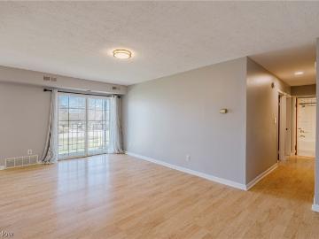 10790 Ravenna Road 201