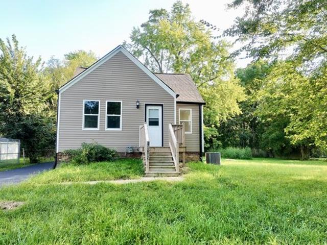 10703 W Woodland Ave, Beach Park, IL 60087