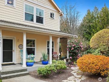 10701 NE Kingston Meadows Circle