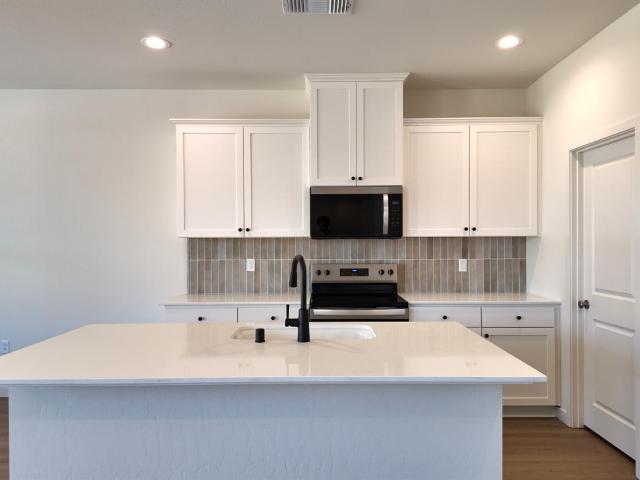 10702 Clackamas Way