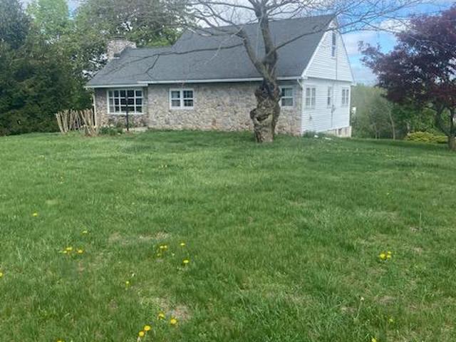 1070 Main St, Royersford, PA 19468 | MLS #PAMC2175