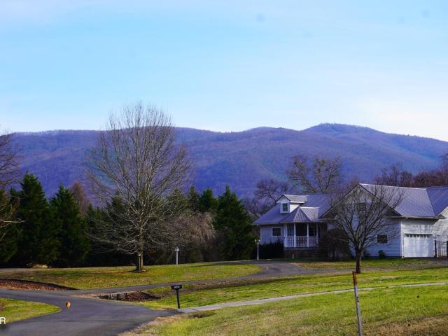 1070 Farm Road