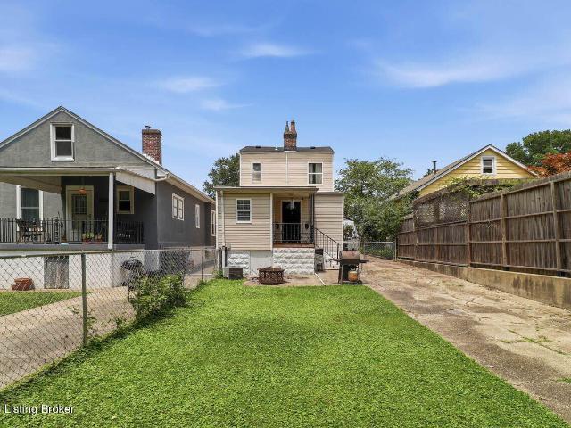 1070 Highland Ave