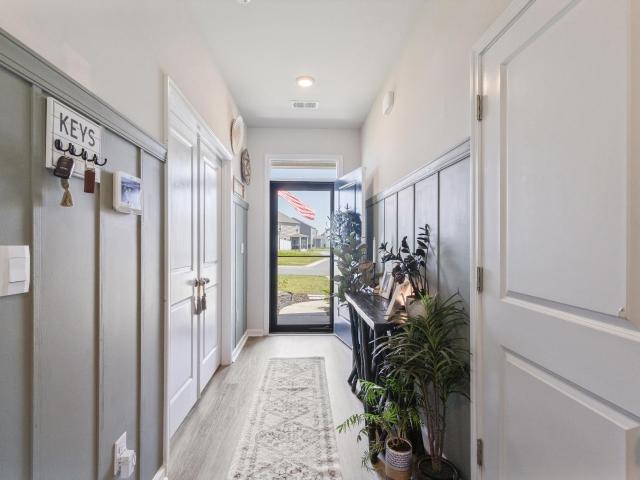 1070 Sennema Circle