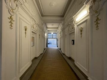 1070 Wien TOP RUHELAGE | PERFEKTE 2,5 ZIMMER | TRAUMHAFTER ALTBAU | U BAHN NÄHE