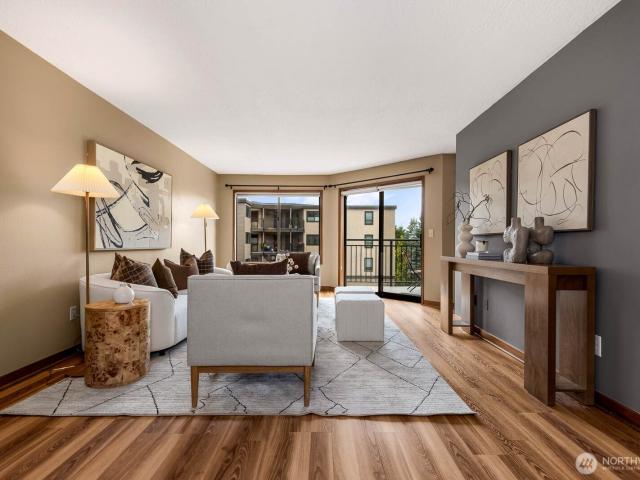 1070 5th Avenue S # 207