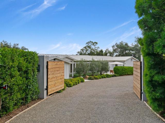 1071 East Mountain Drive, Montecito, US, CA