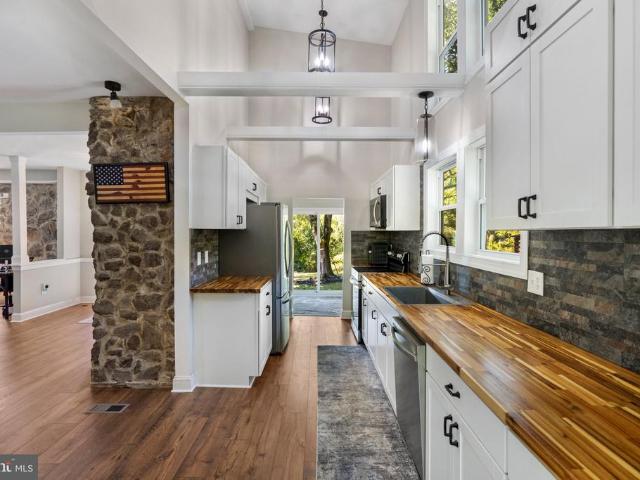 1071 Hammonds Mill Road