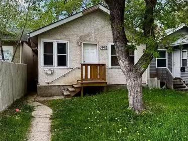 1072 Argyle Street, Regina, SK, S4T 3R3 house for sale List.