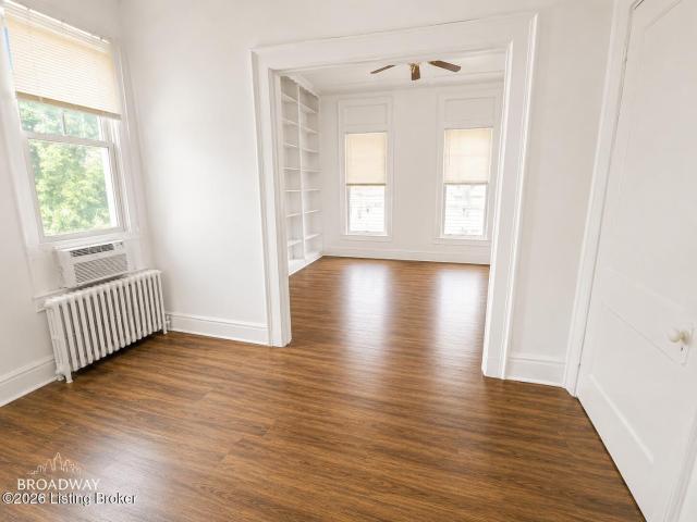 1072 Baxter Ave
