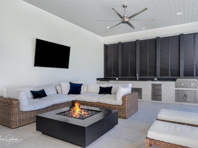 1072 Winterberry Lane